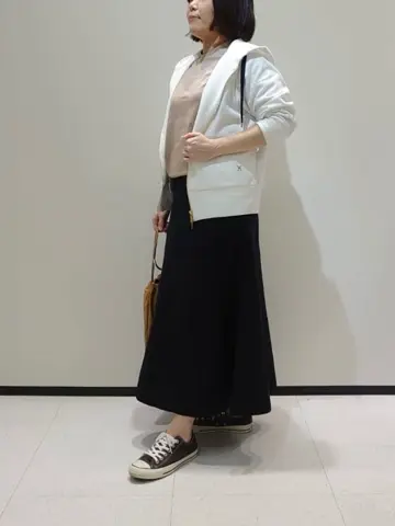 BEIGE， 藤木 コーディネート画像