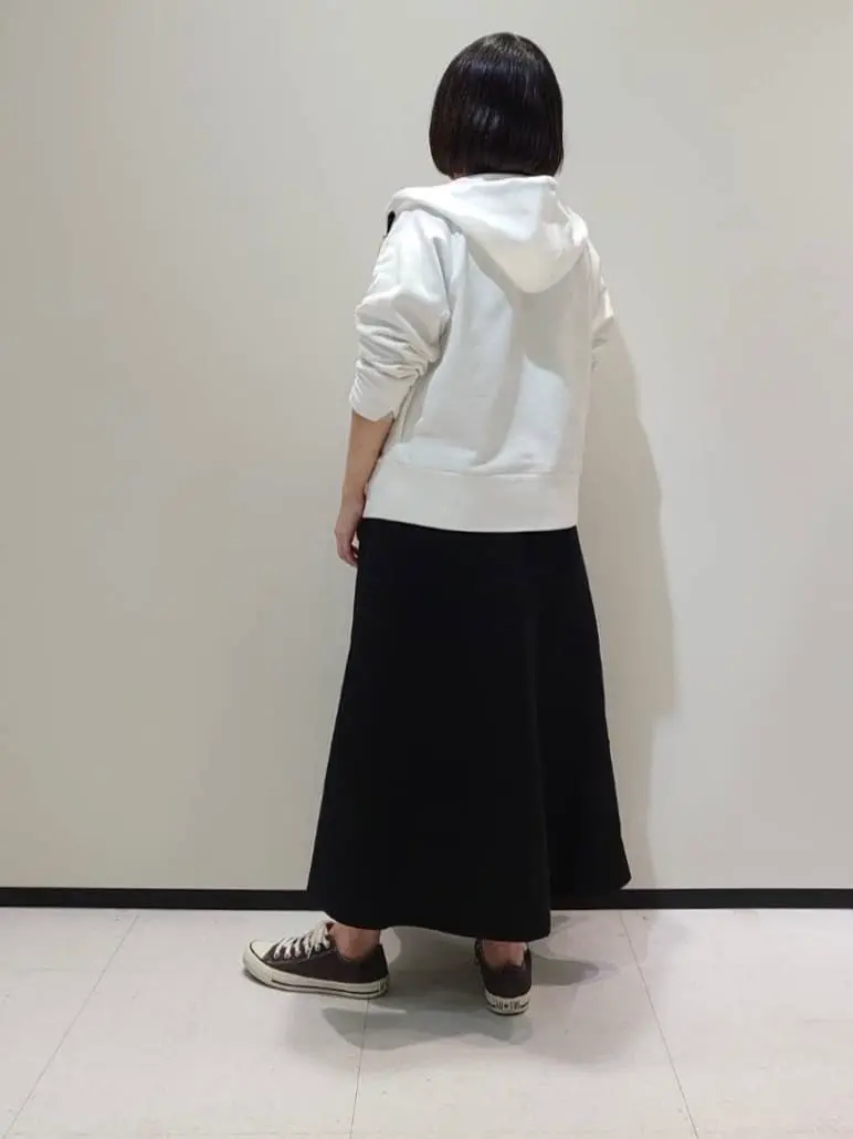 BEIGE， 藤木 コーディネート画像