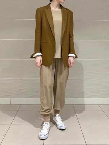 BEIGE， スタッフ コーディネート画像