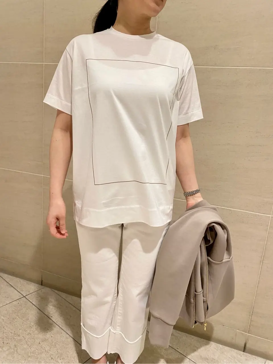 BEIGE， 毛利 コーディネート画像