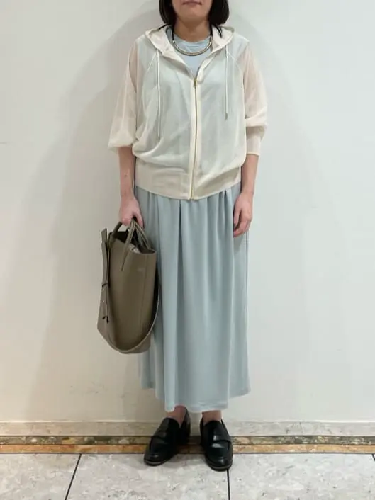 BEIGE， 藤木 コーディネート画像