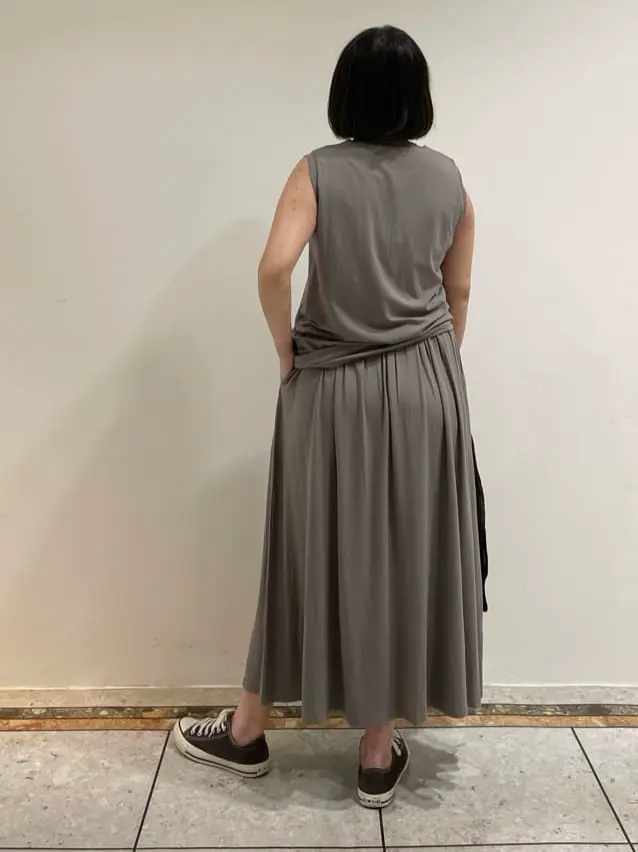 BEIGE， 藤木 コーディネート画像