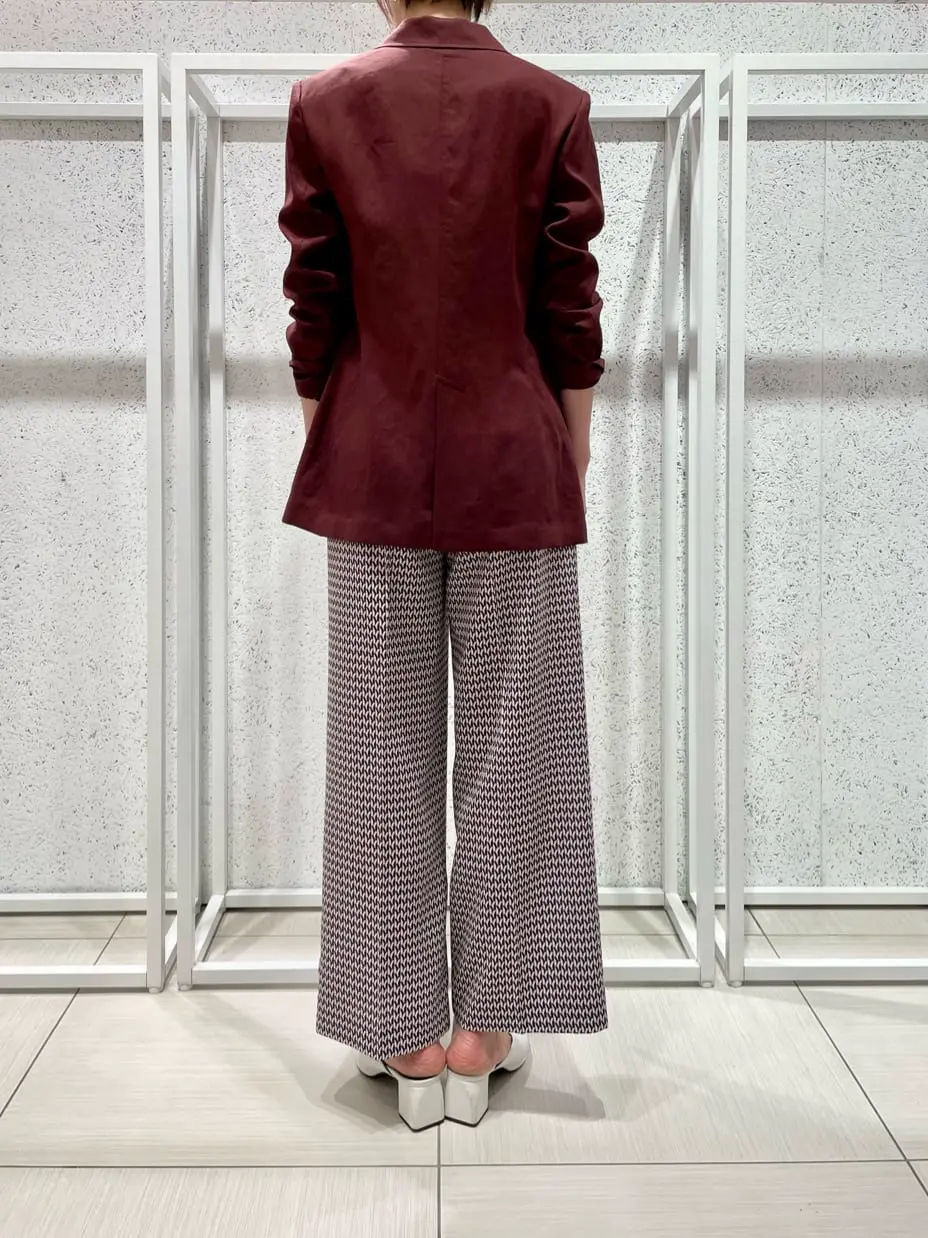 BEIGE， 柴田 コーディネート画像