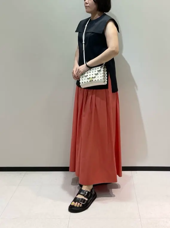 BEIGE， 藤木 コーディネート画像