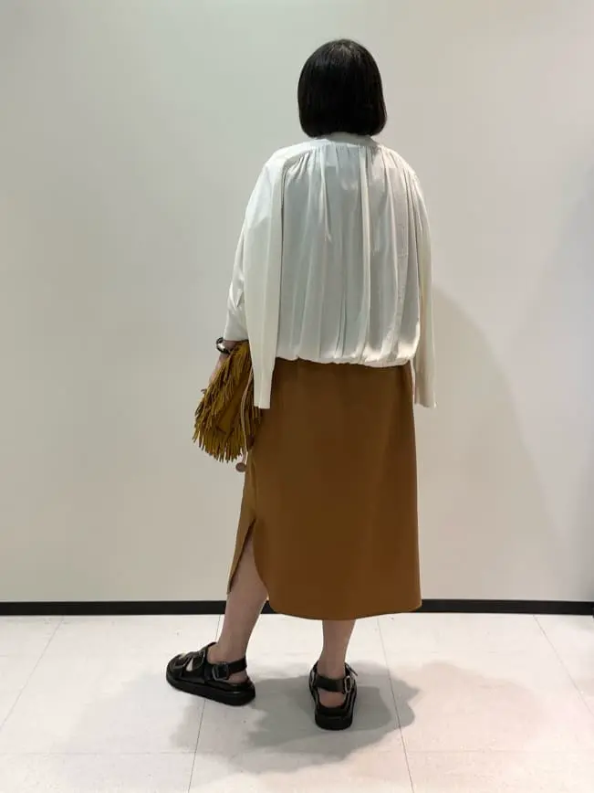 BEIGE， 藤木 コーディネート画像