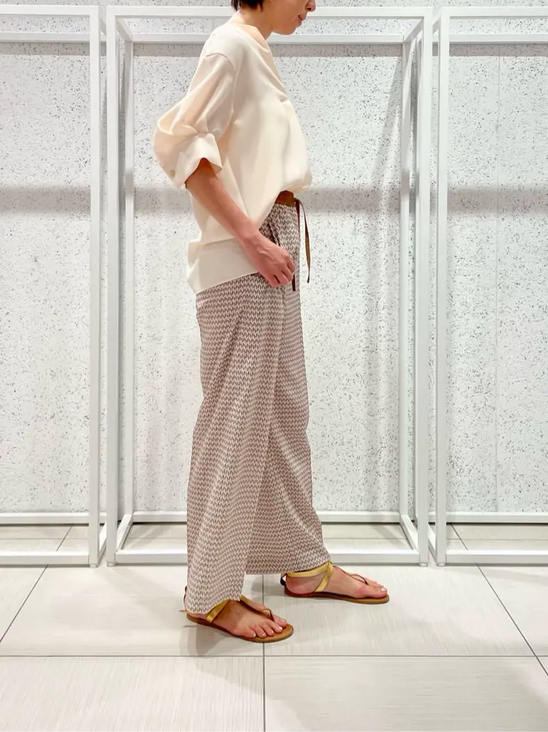 BEIGE， 柴田 コーディネート画像