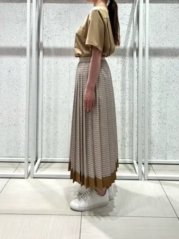 BEIGE， スタッフ コーディネート画像