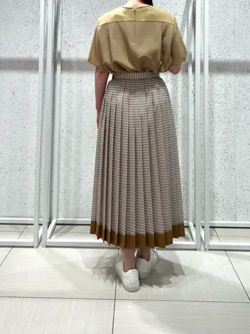 BEIGE， スタッフ コーディネート画像