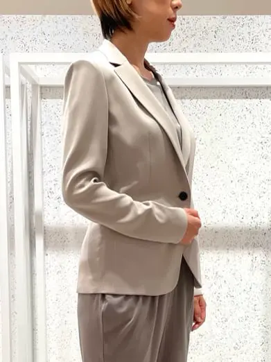 BEIGE， 柴田 コーディネート画像