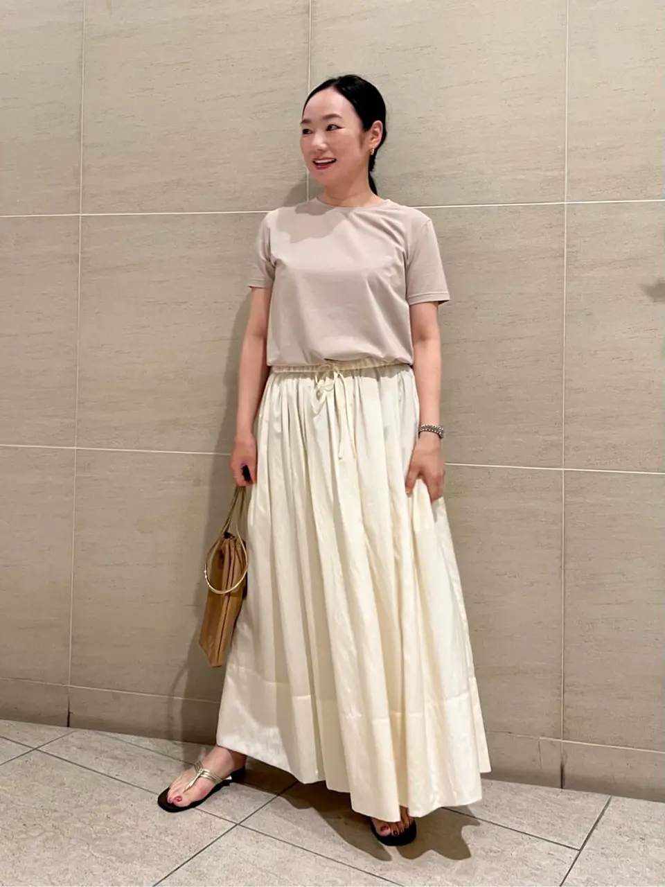 BEIGE， 毛利 コーディネート画像