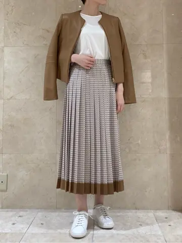 BEIGE， スタッフ コーディネート画像