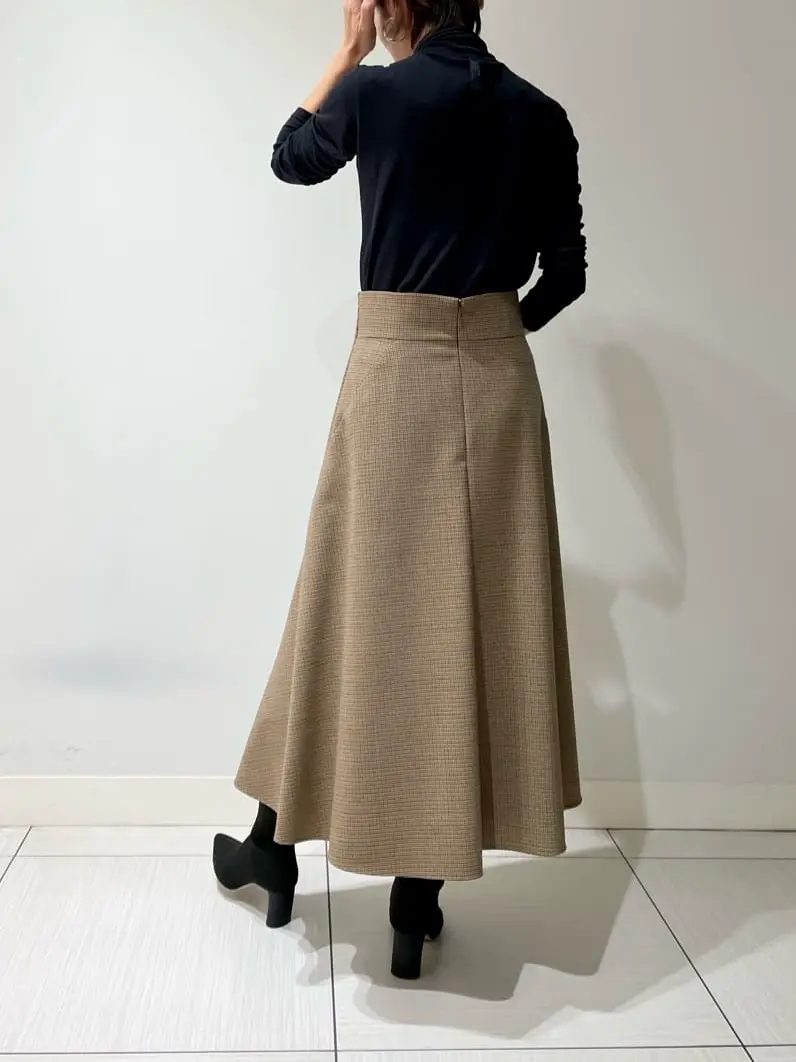 BEIGE， 柴田 コーディネート画像