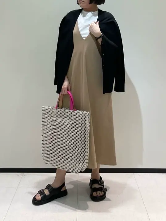 BEIGE， 藤木 コーディネート画像