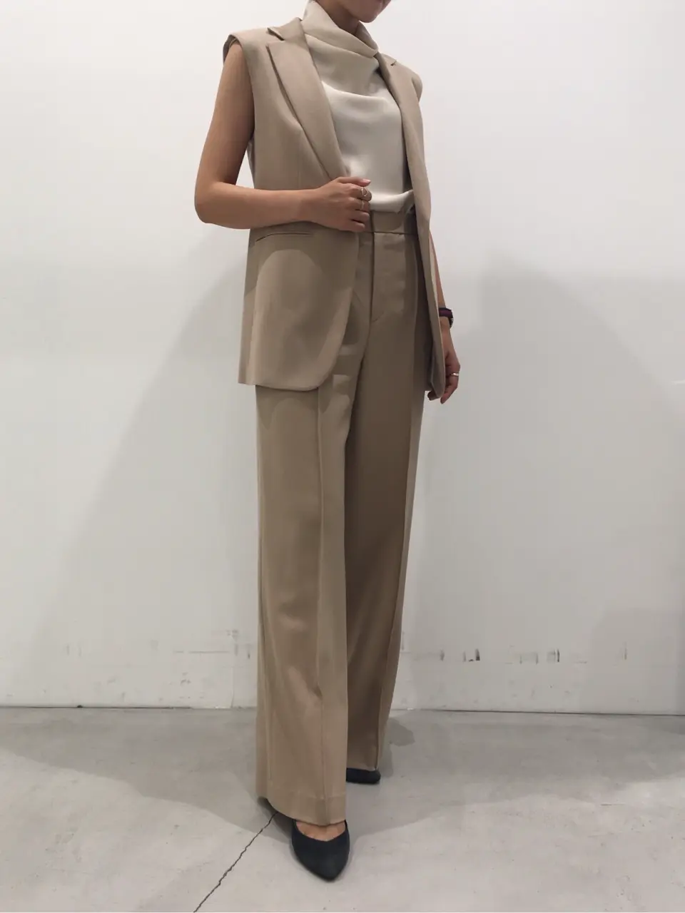 BEIGE， R.A コーディネート画像