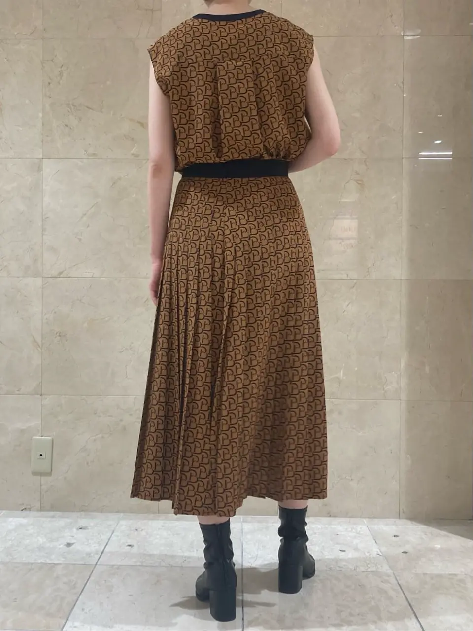 BEIGE， スタッフ コーディネート画像