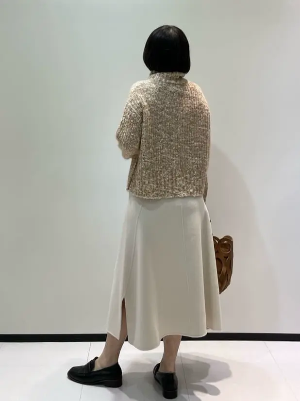 BEIGE， 藤木 コーディネート画像