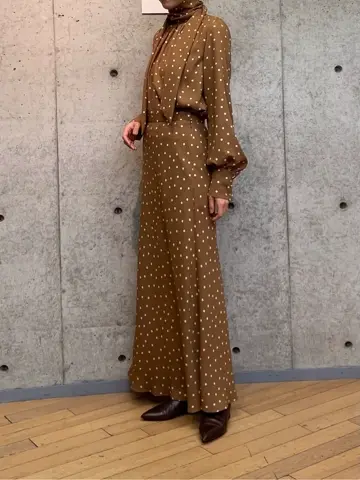 BEIGE， R.A コーディネート画像