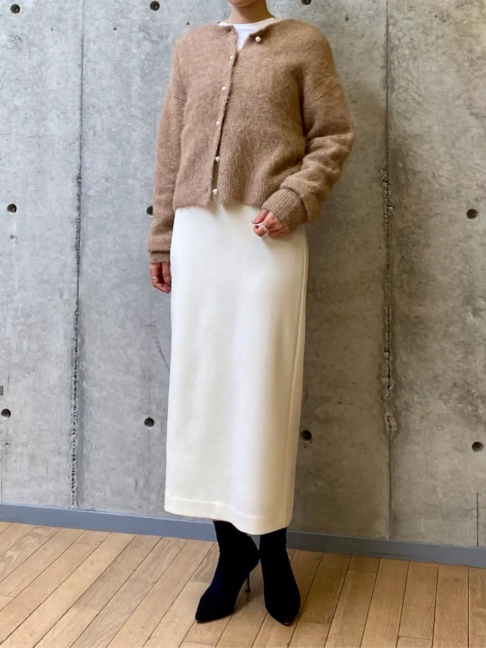 BEIGE， R.A コーディネート画像