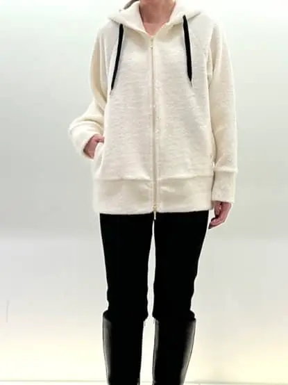 BEIGE， スタッフ コーディネート画像