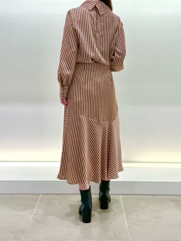BEIGE， スタッフ コーディネート画像