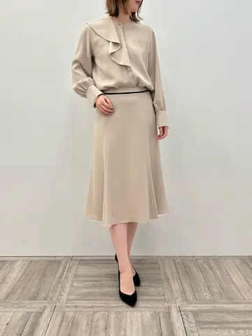 BEIGE， 小泉 コーディネート画像