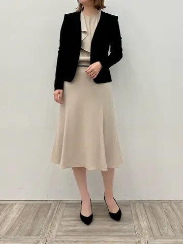 BEIGE， 小泉 コーディネート画像