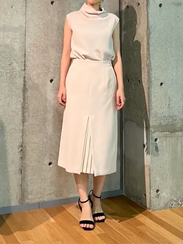 BEIGE， R.A コーディネート画像