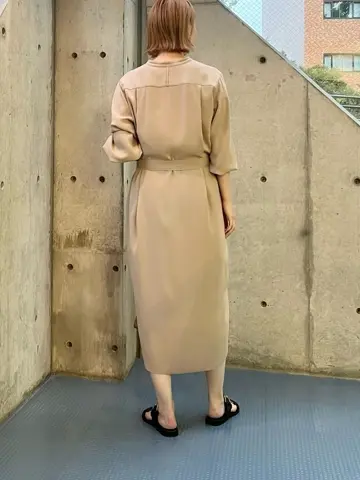 BEIGE， 小泉 コーディネート画像