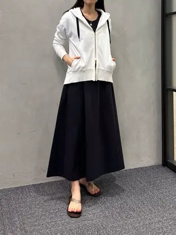 BEIGE， R.A コーディネート画像