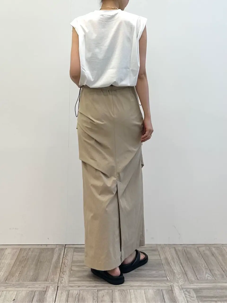 BEIGE， R.A コーディネート画像