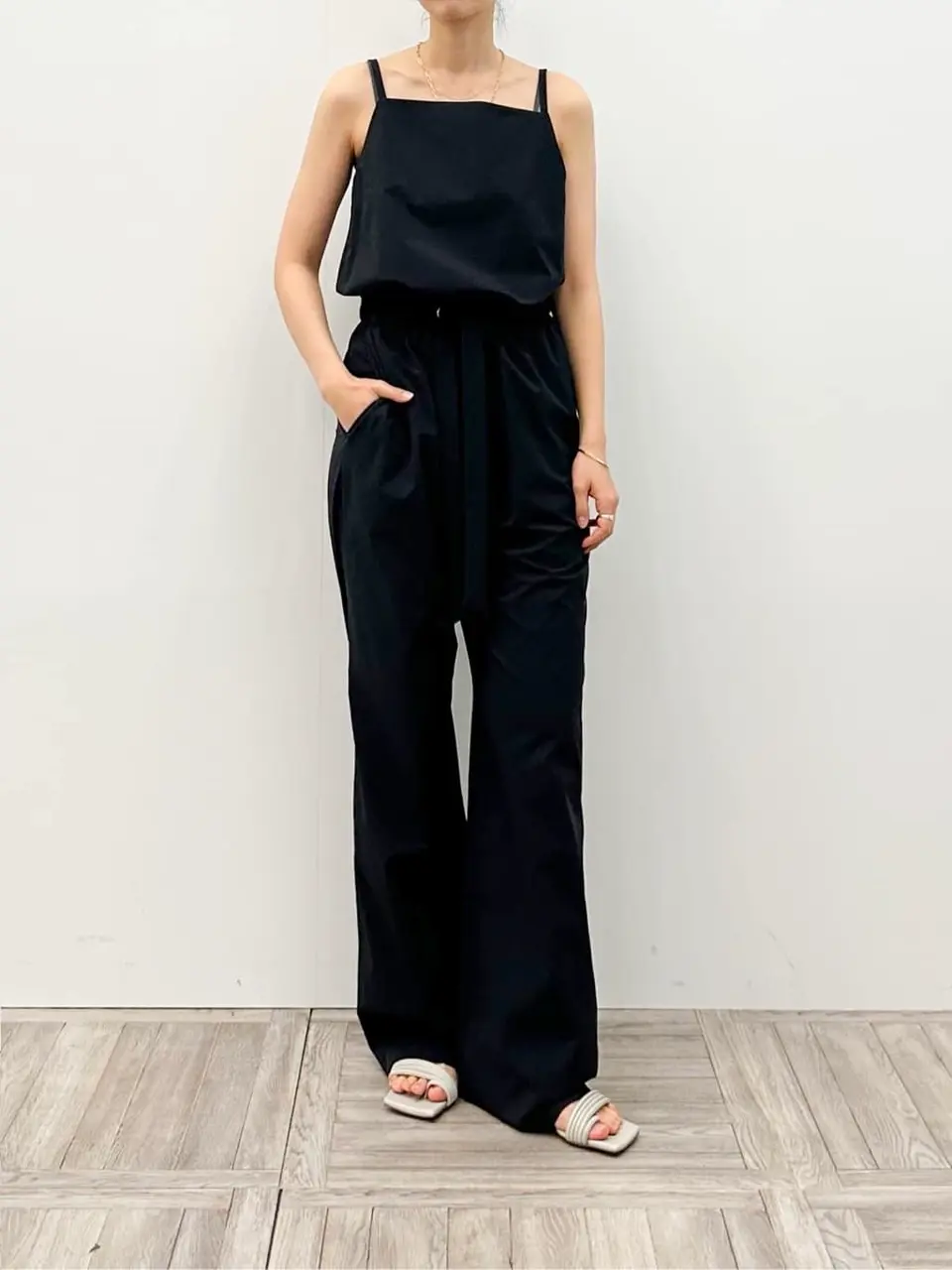 BEIGE， R.A コーディネート画像