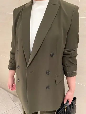 BEIGE， スタッフ コーディネート画像