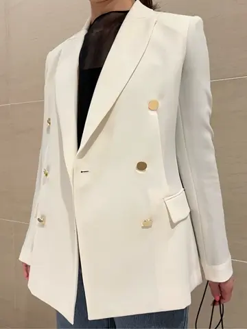 BEIGE， スタッフ コーディネート画像