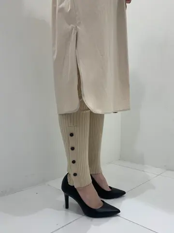 BEIGE， 小泉 コーディネート画像