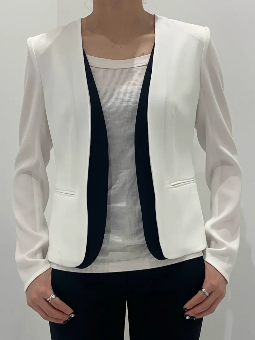 BEIGE， アライ コーディネート画像