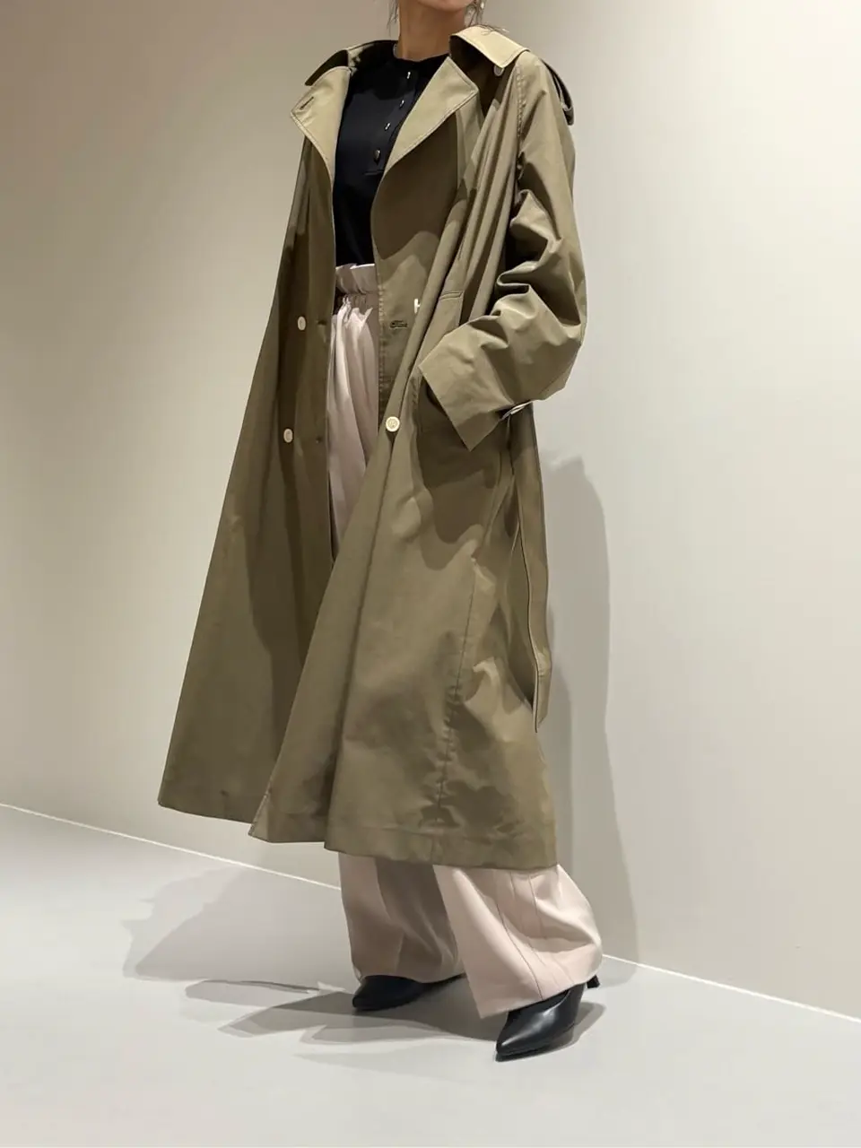 BEIGE， Adachi コーディネート画像