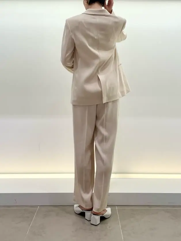 BEIGE， 柴田 コーディネート画像