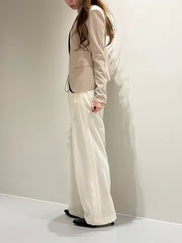 BEIGE， Adachi コーディネート画像