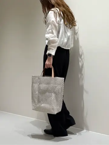 BEIGE， Adachi コーディネート画像