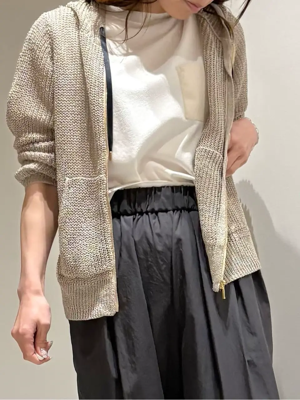 BEIGE， Adachi コーディネート画像