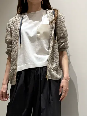 BEIGE， Adachi コーディネート画像