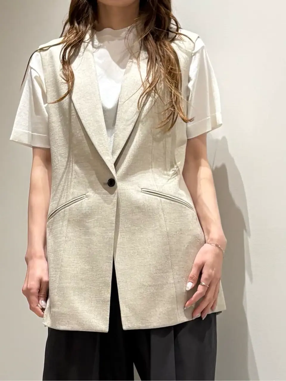 BEIGE， Adachi コーディネート画像