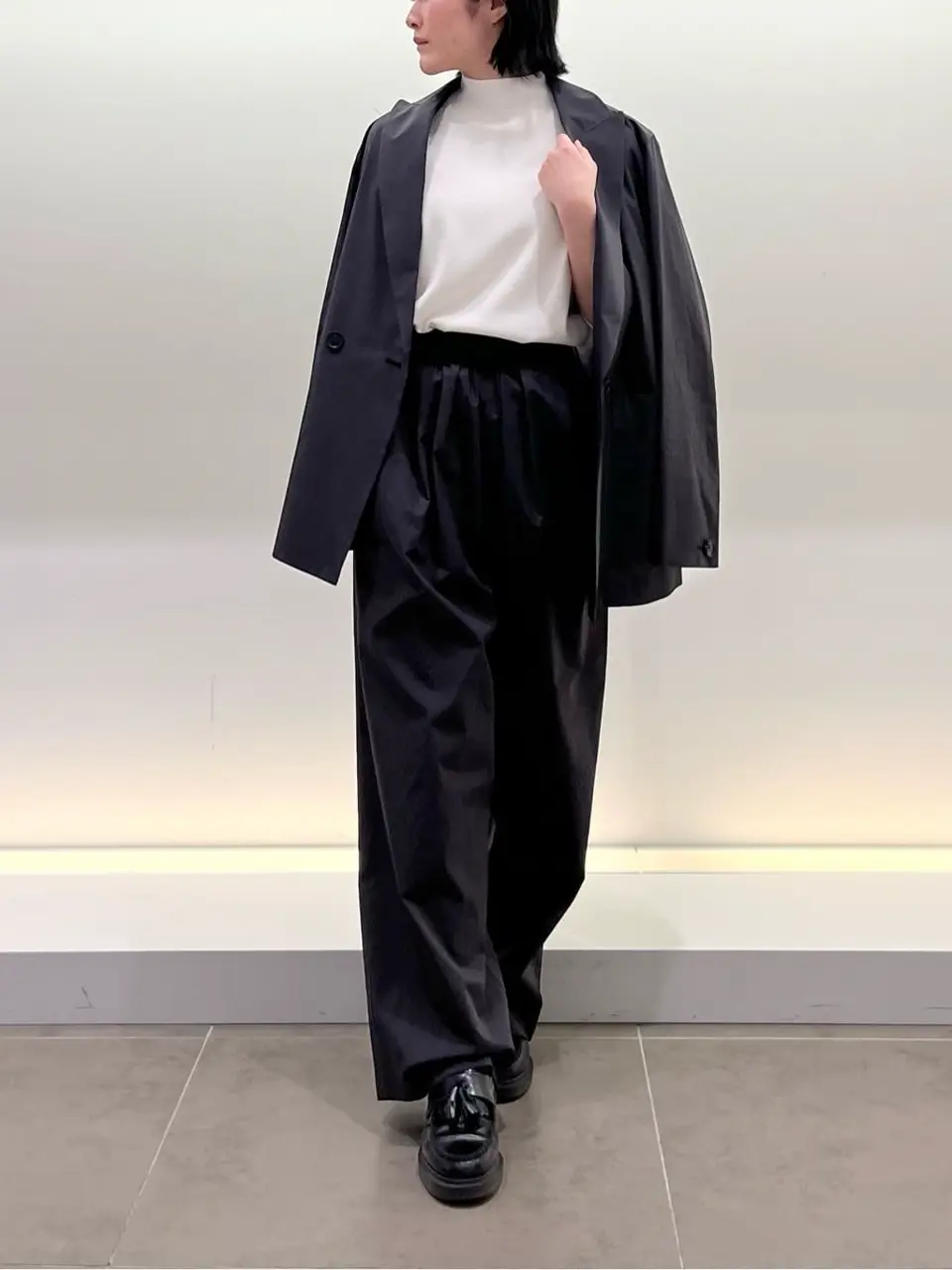 BEIGE， 伊藤 コーディネート画像