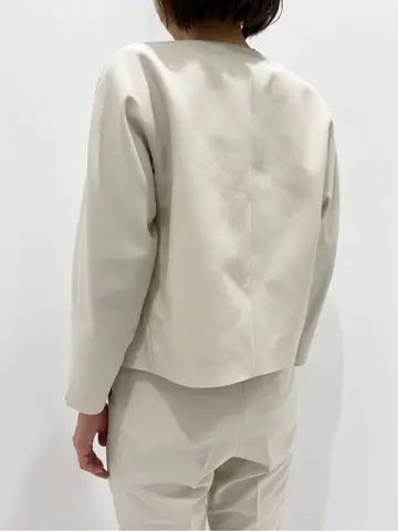 BEIGE， R.A コーディネート画像