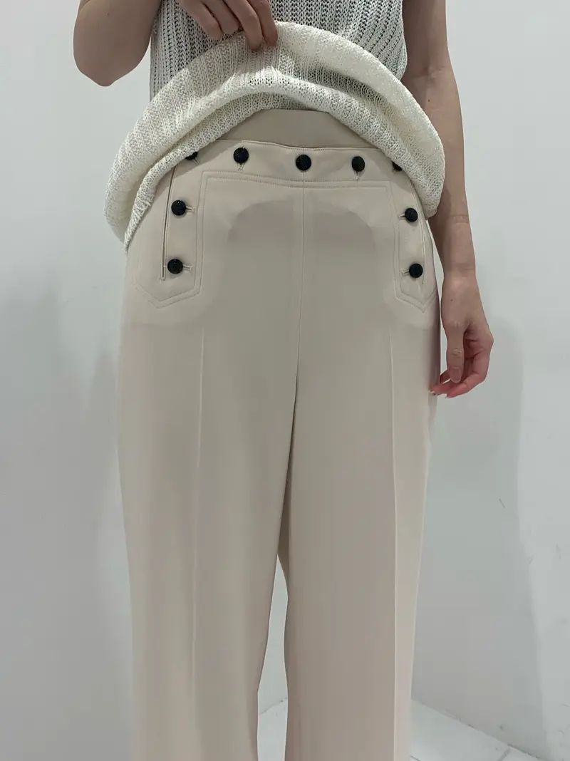 BEIGE， 小泉 コーディネート画像