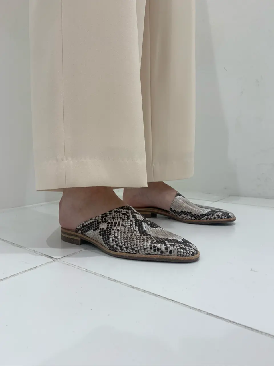 BEIGE， 小泉 コーディネート画像