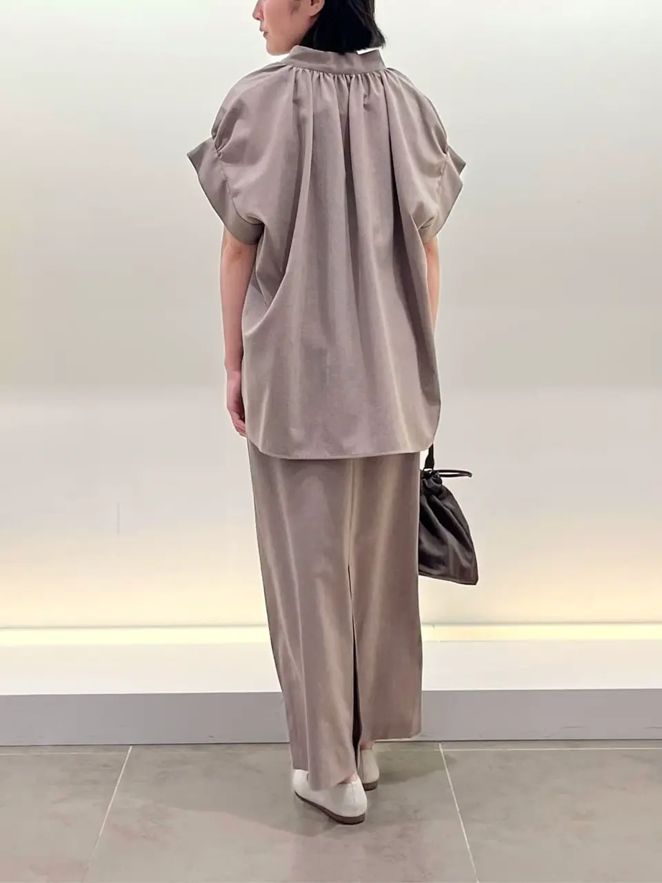 BEIGE， 伊藤 コーディネート画像