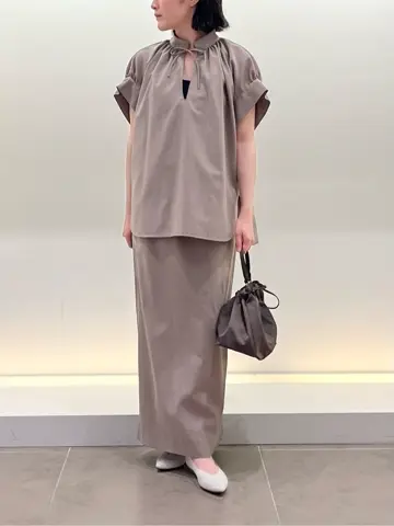 BEIGE， 伊藤 コーディネート画像