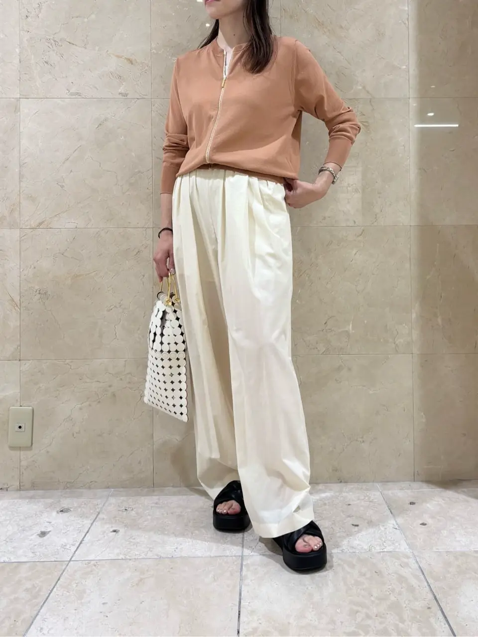 BEIGE， スタッフ コーディネート画像