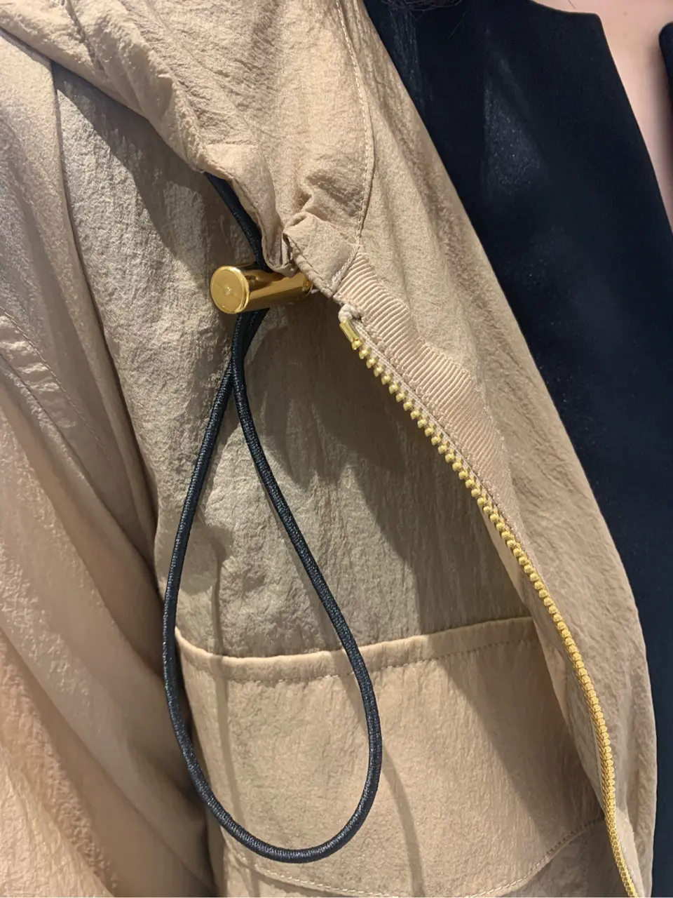 BEIGE， 小泉 コーディネート画像